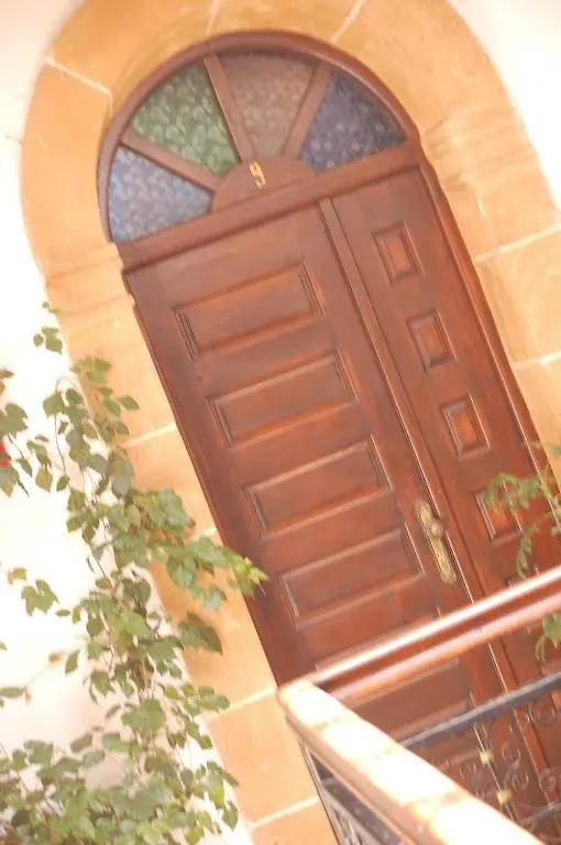 Riad Le Grand Large Essaouira 2*,
